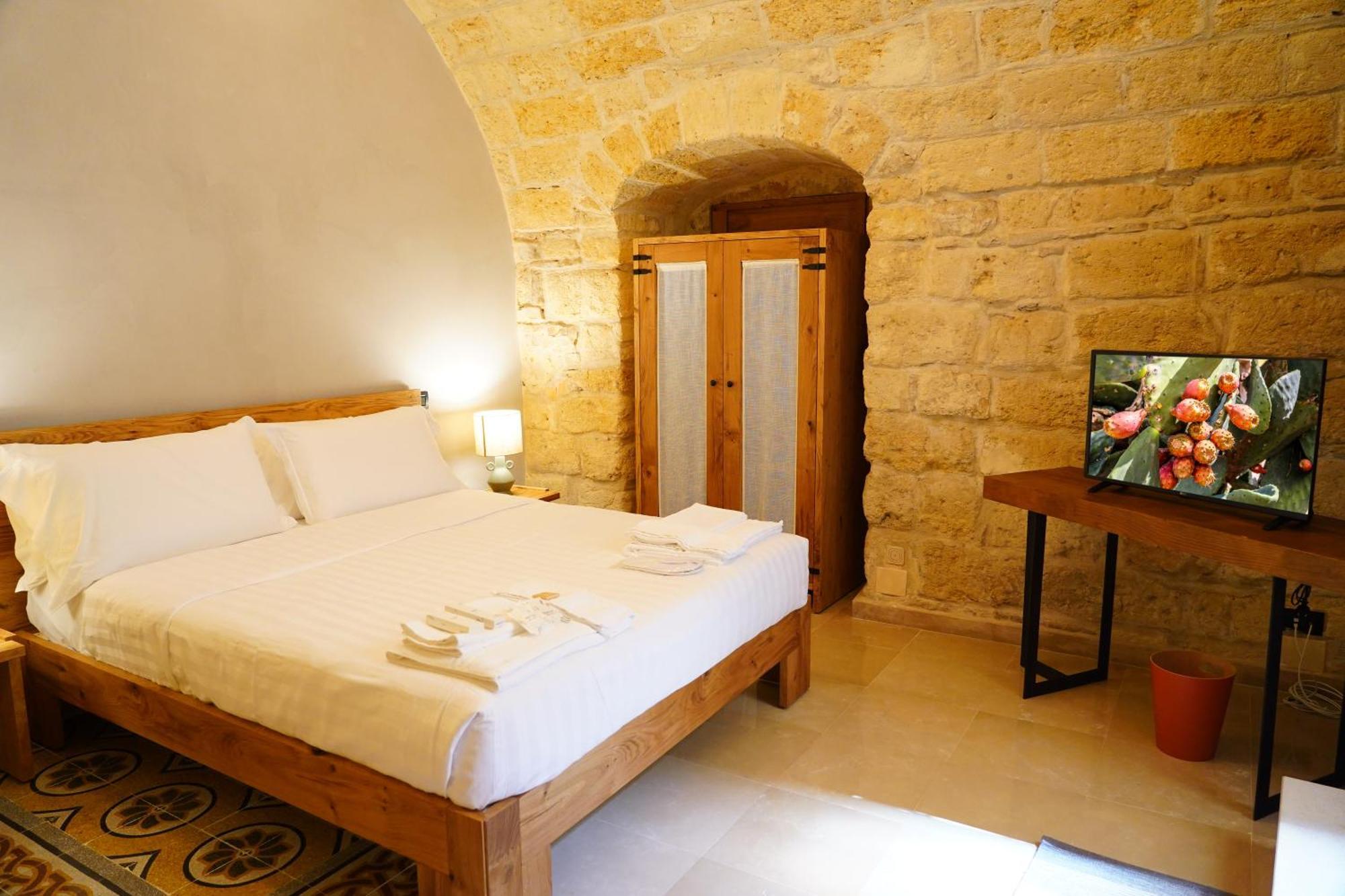 Terra Di Trani Hotel Buitenkant foto